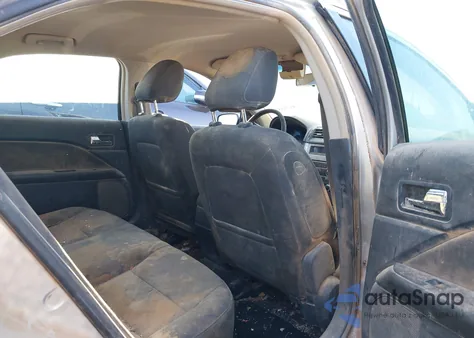 2010 Ford Fusion Se z USA, uszkodzony, nr VIN 3FAHP0HG1AR266022